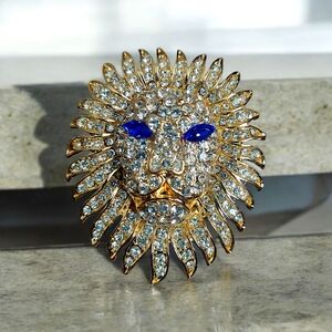 Golden Lion Head Brooch with Sapphire Rhinestone Eyes
